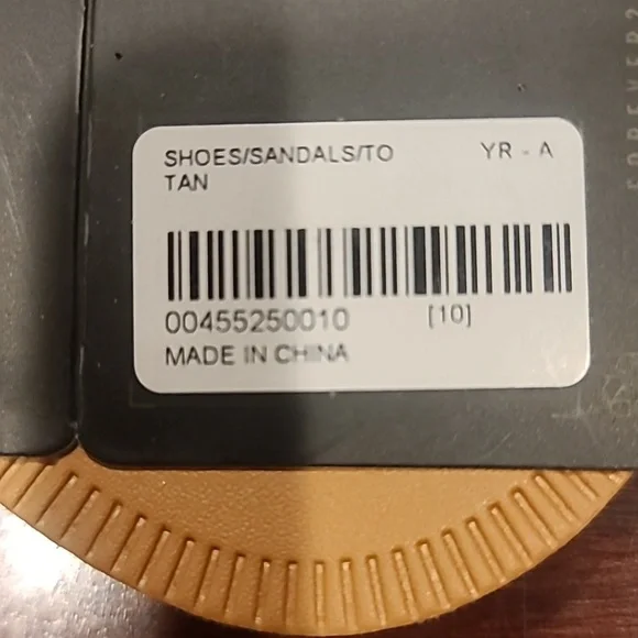 Sandals - Picture 2 of 4